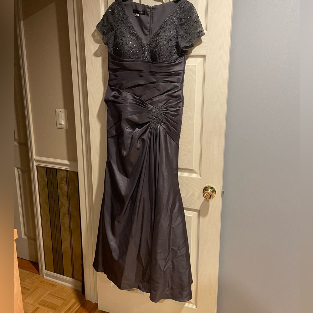 Alyce Gown Dress Size 14